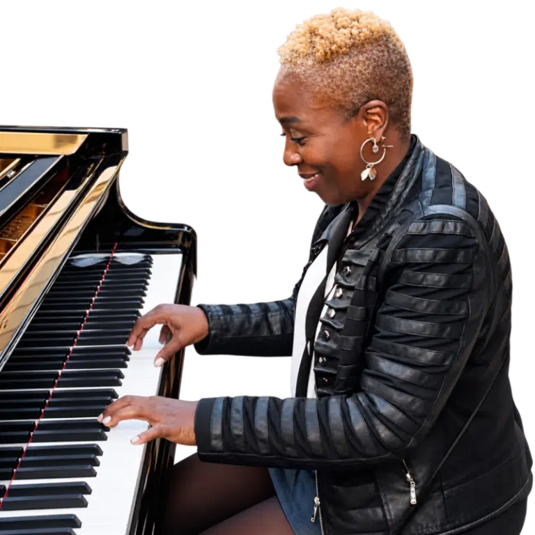 Niurka al piano, Niurka Online